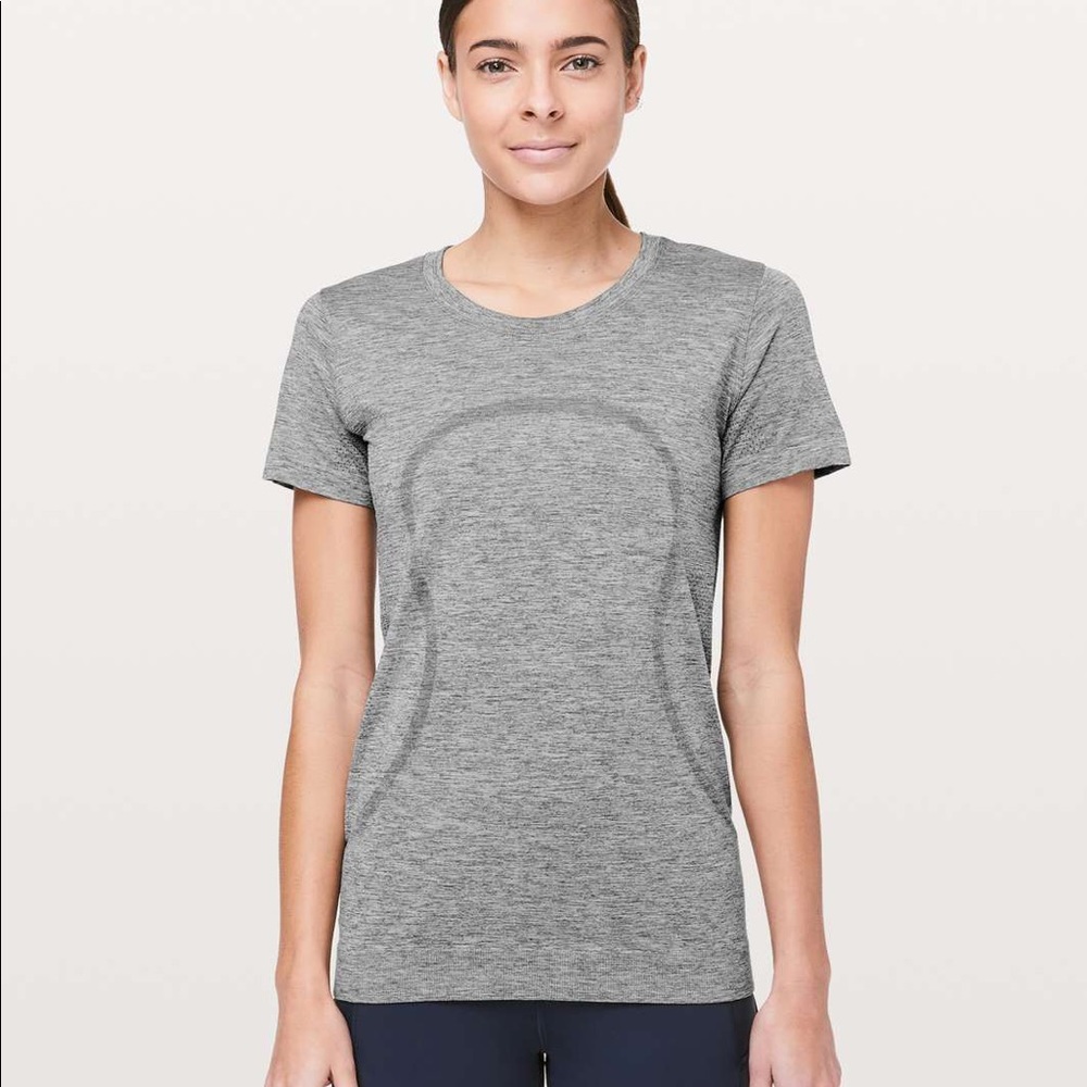 Lululemon Swiftly Tech Relaxed Tee- Size 8